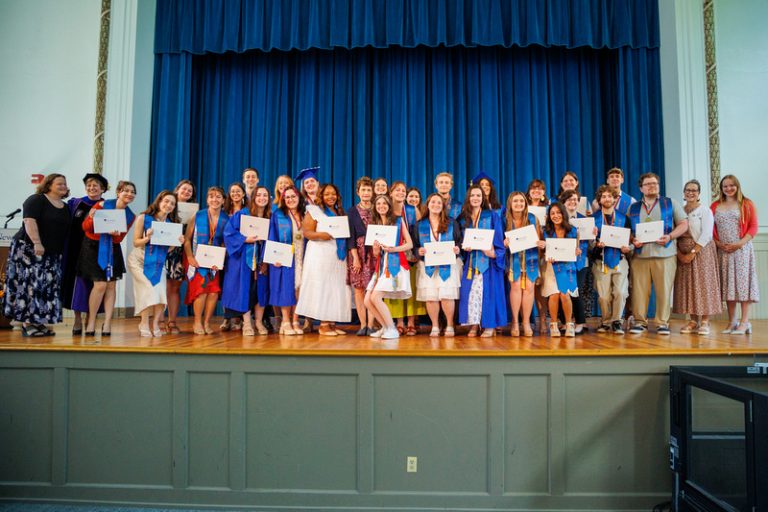 Accomplished SUNY New Paltz scholars celebrate at 2024 Honors Program ...